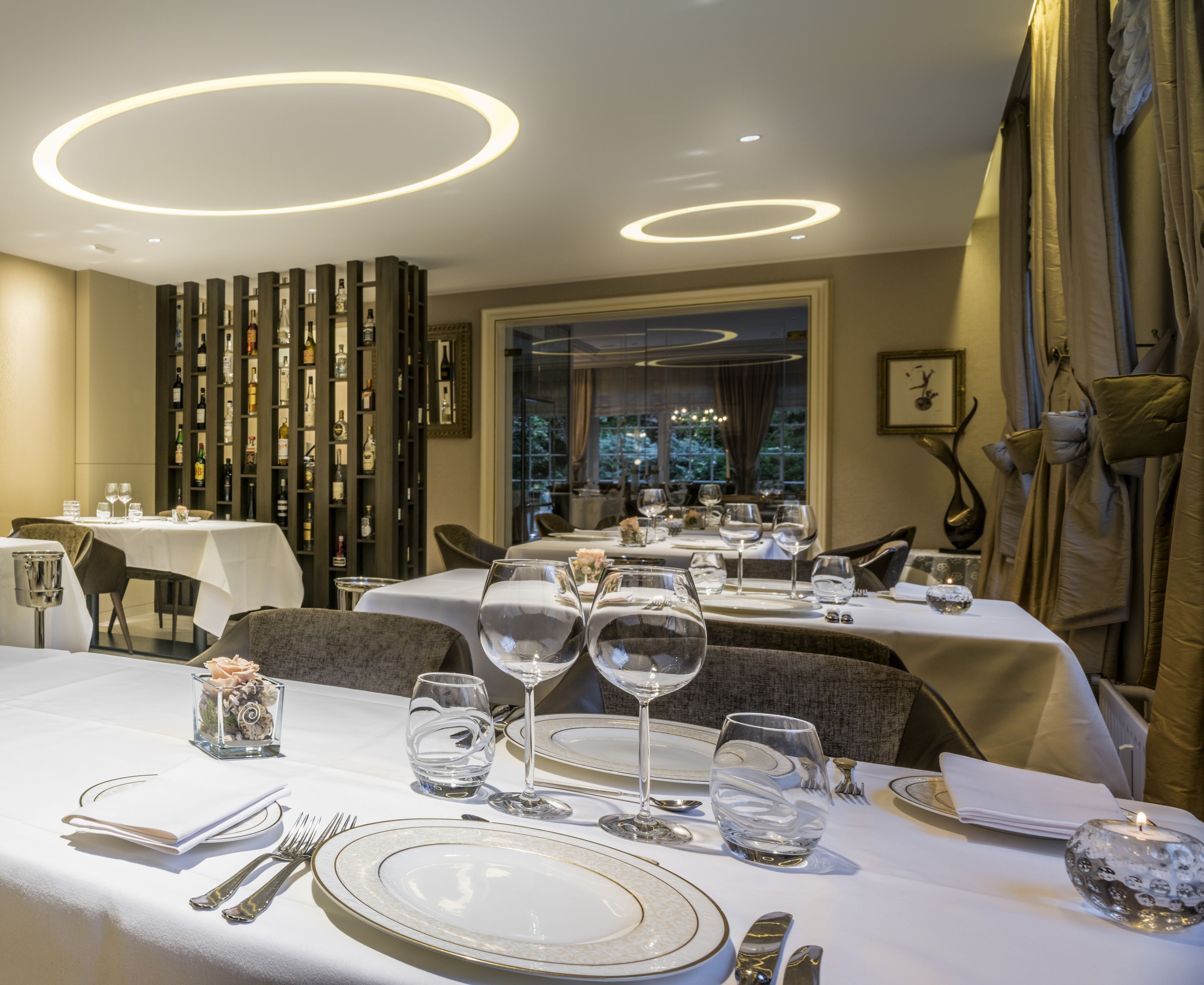 breakfast, lunch, dinner served; french cuisine