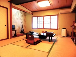 Japanese Style Room | Free WiFi, bed sheets - Tennryuusou (Otaki)
