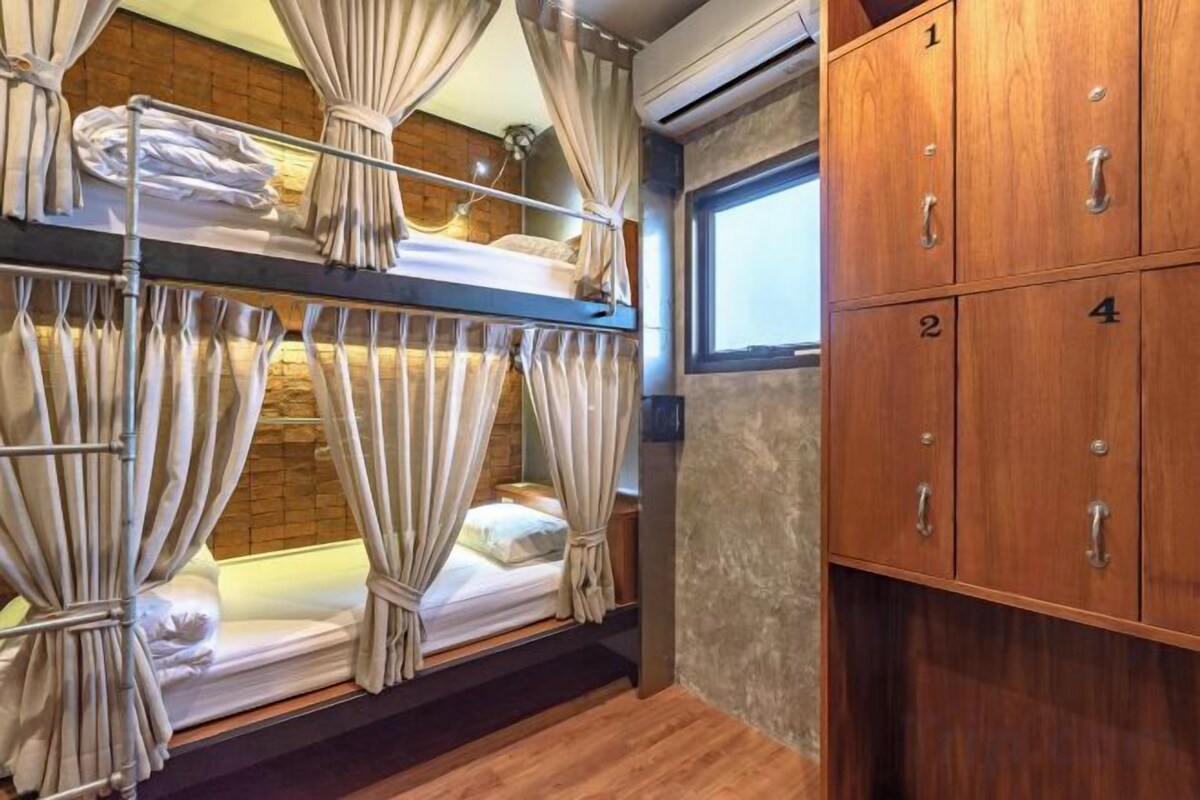 Iron/ironing board (on request), free WiFi, bed sheets