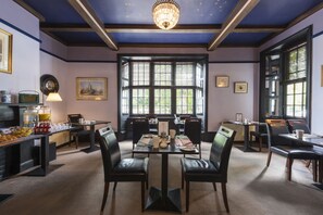 包含每日全套早餐