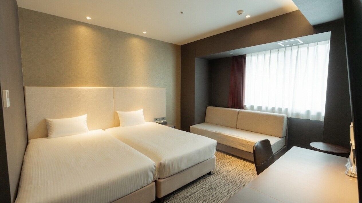 Ropa de cama de alta calidad, edredones de plumas, cortinas opacas