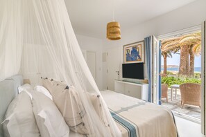 Double or Twin Room, Garden View (Amorgos) | Premium bedding, in-room safe, individually decorated - Villa Bellonia (Paros)