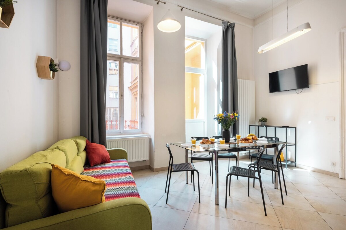 Superior Apartment, 2 Bedrooms, Terrace, Mezzanine (Apt 2) | Living area | TV