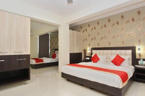 Rom – standard, 1 soverom, røyk, byutsikt | Safe på rommet, skrivebord og strykejern/-brett