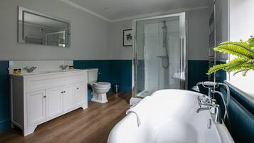 Casa | Baño | Secadora de cabello y toallas