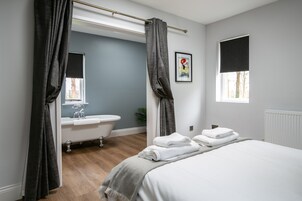 House | In-room safe, free WiFi, bed sheets