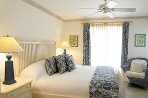 Nhà liên kế, nhiều giường, quang cảnh sân golf (ZenBreak Apes Hill Polo Villa) | 3 phòng ngủ, bàn, khu vực làm việc phù hợp cho laptop 
