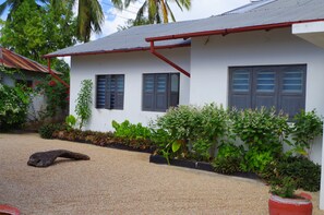 Property grounds - Kimte Beach Lodge (Jambiani)
