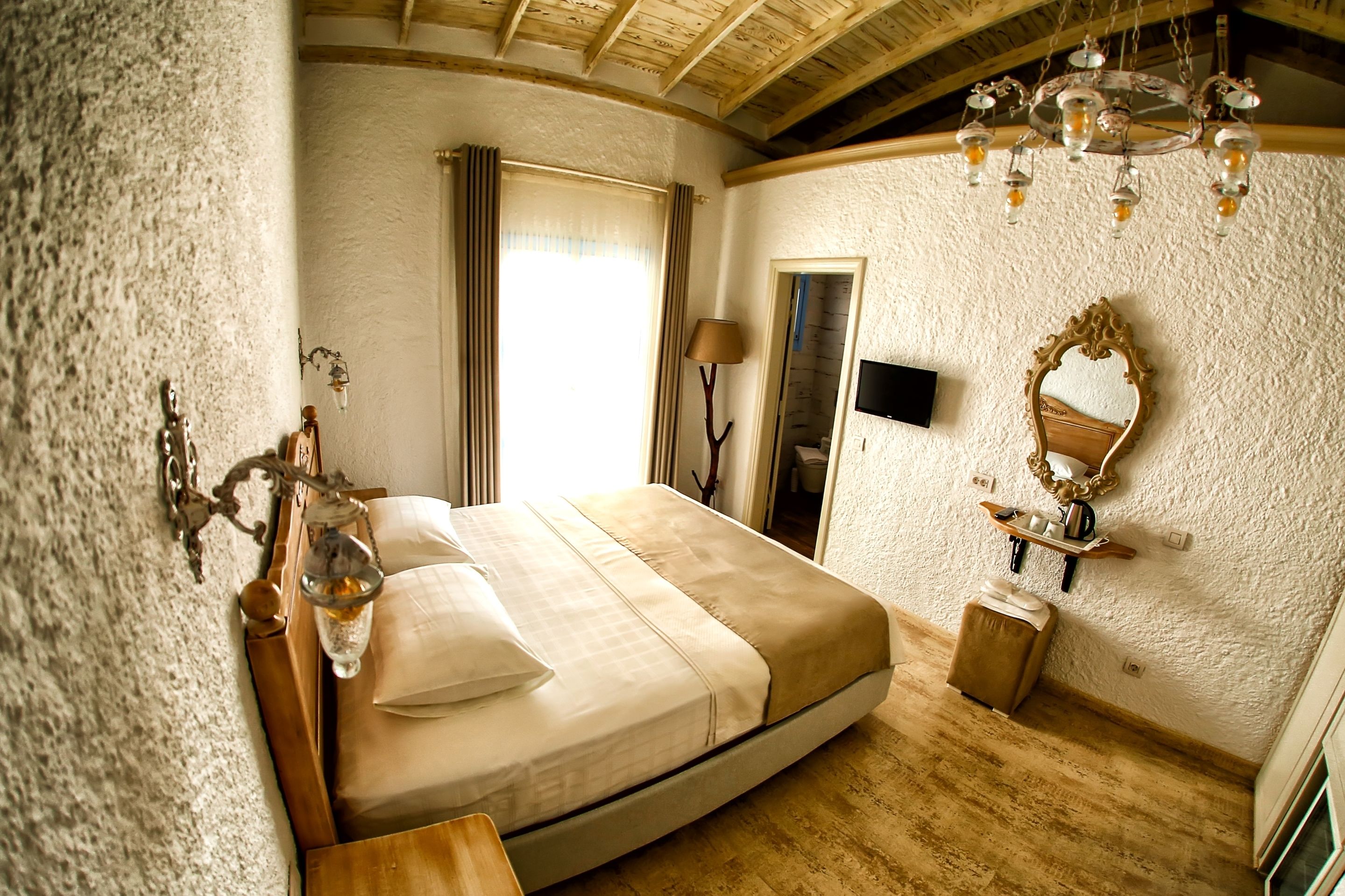 standard double room | minibar, soundproofing, iron/ironing board, free wifi