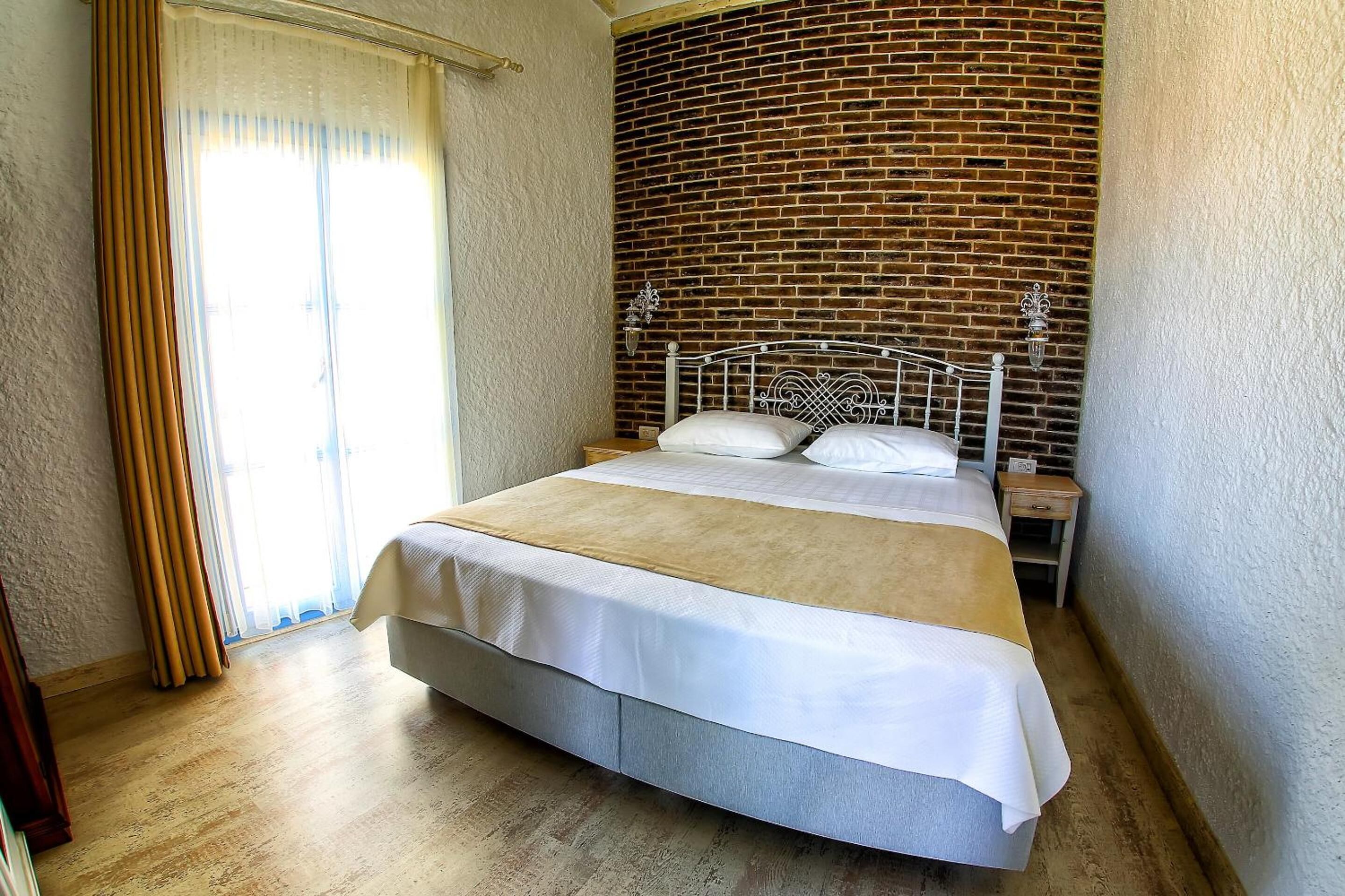 deluxe penthouse, terrace, sea view | minibar, soundproofing, iron/ironing board, free wifi