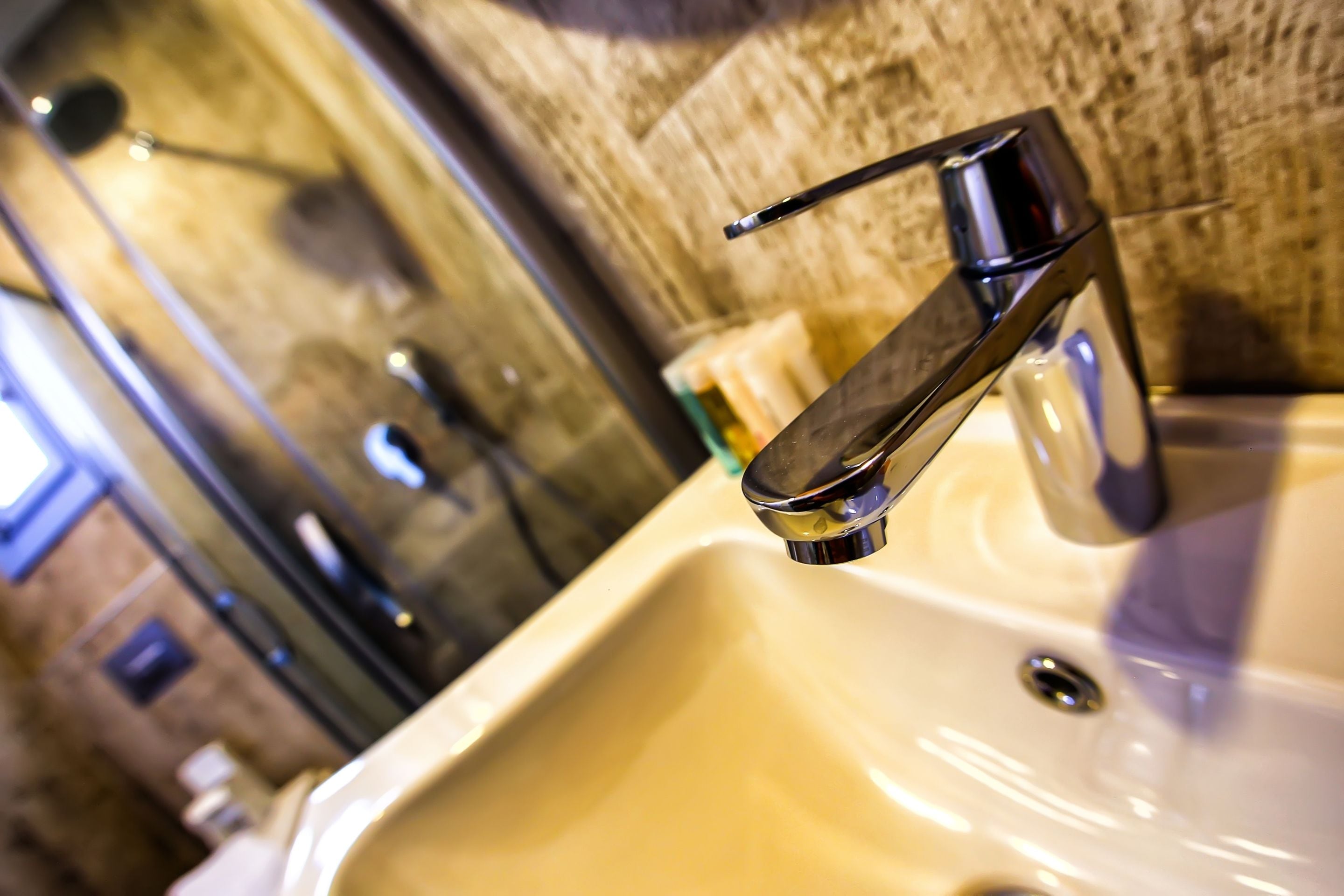 deluxe penthouse, terrace, sea view | bathroom | shower, rainfall showerhead, hair dryer, towels