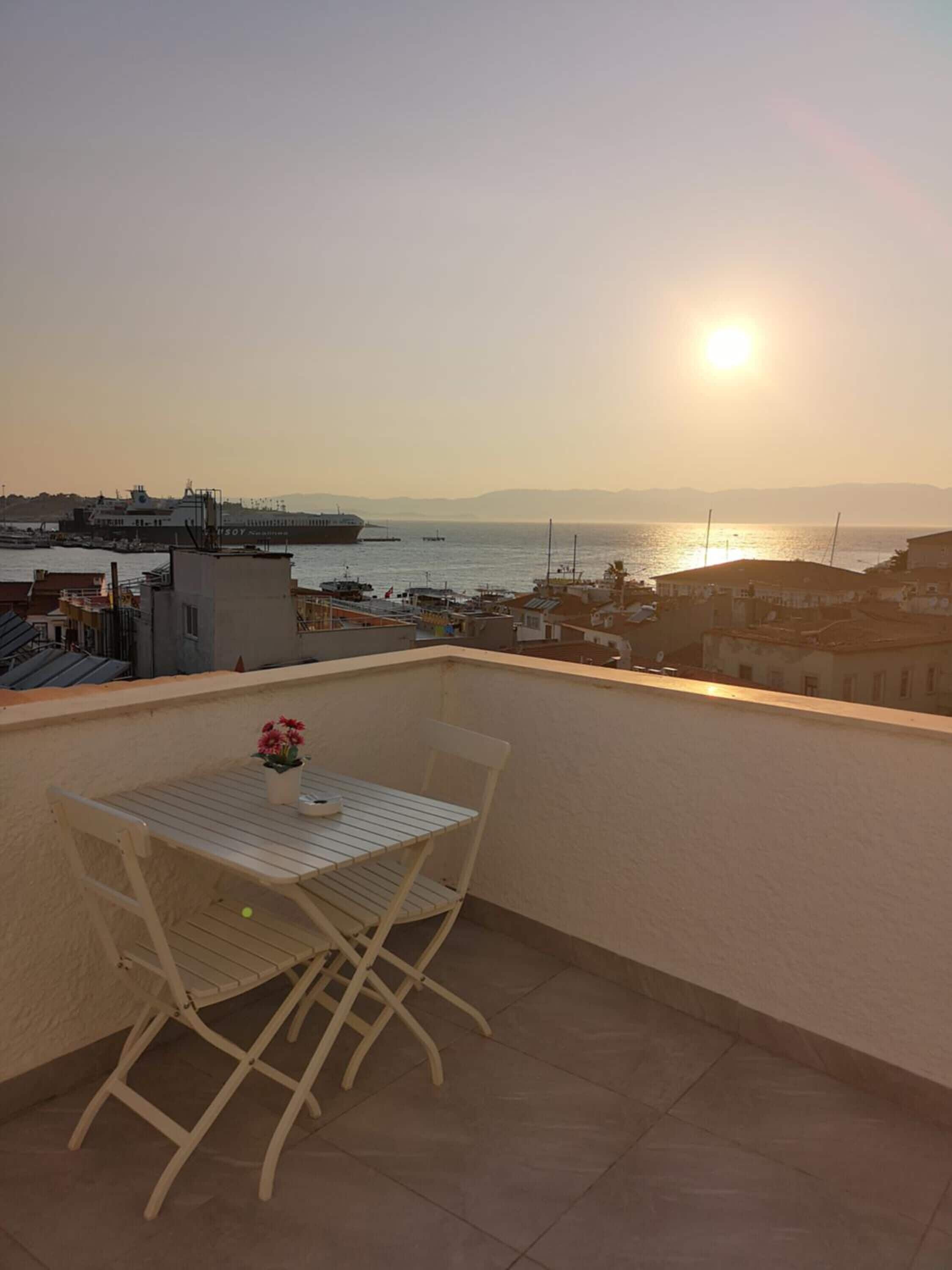deluxe penthouse, terrace, sea view | balcony