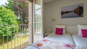Twin Room | Individually decorated, individually furnished, desk