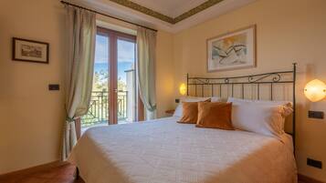 Schreibtisch, Bügeleisen/Bügelbrett, kostenloses WLAN, Bettwäsche