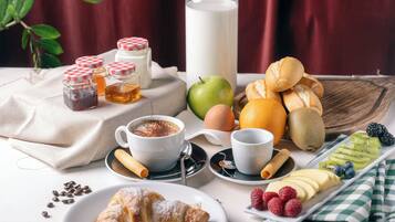 Desayuno buffet todos los días (con cargo)