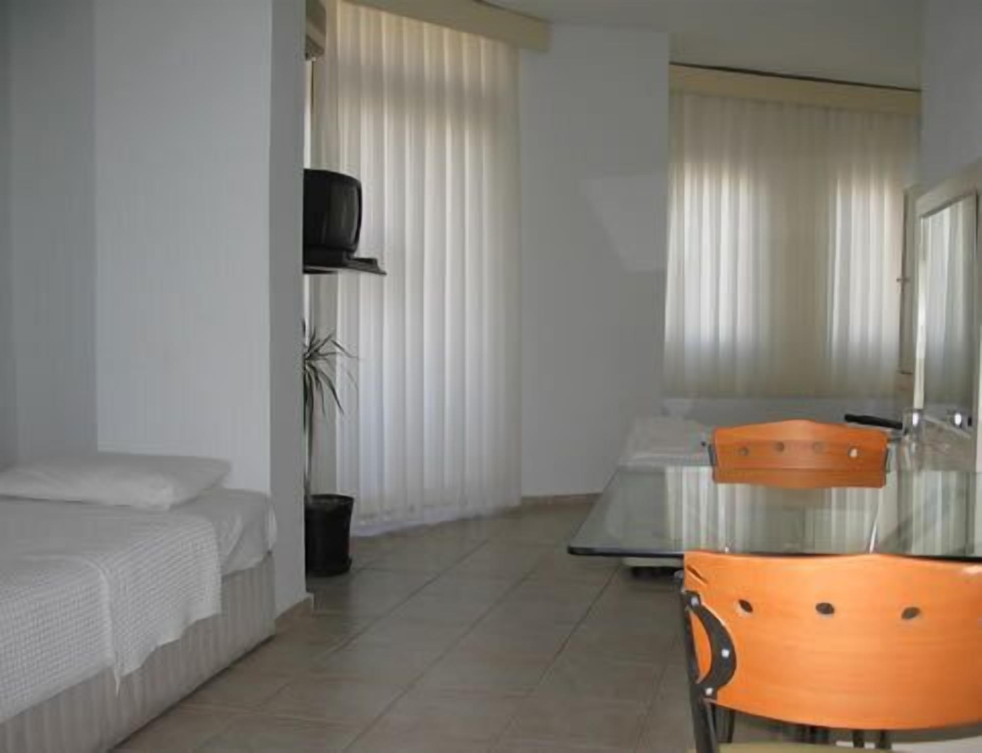 Triple Room | Living area | LCD TV