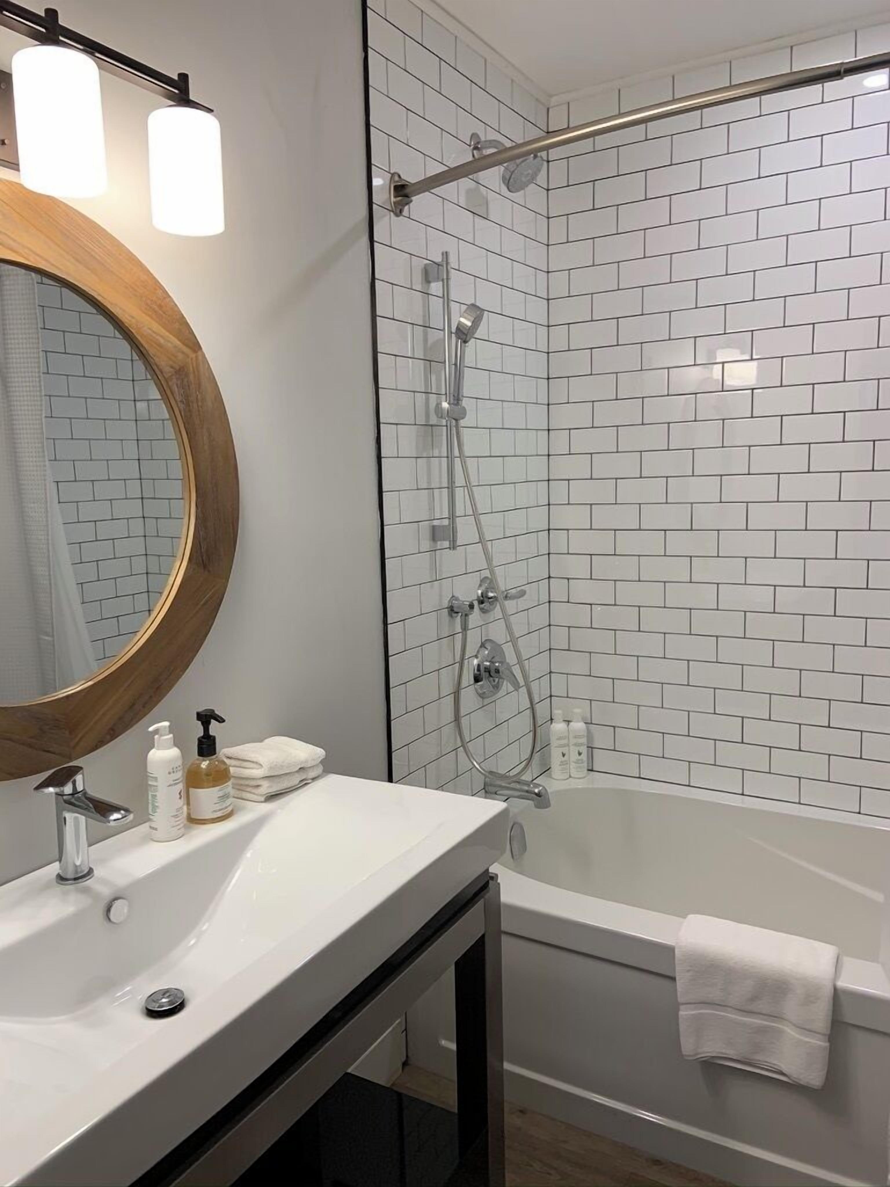 Photo - South Landing Inn