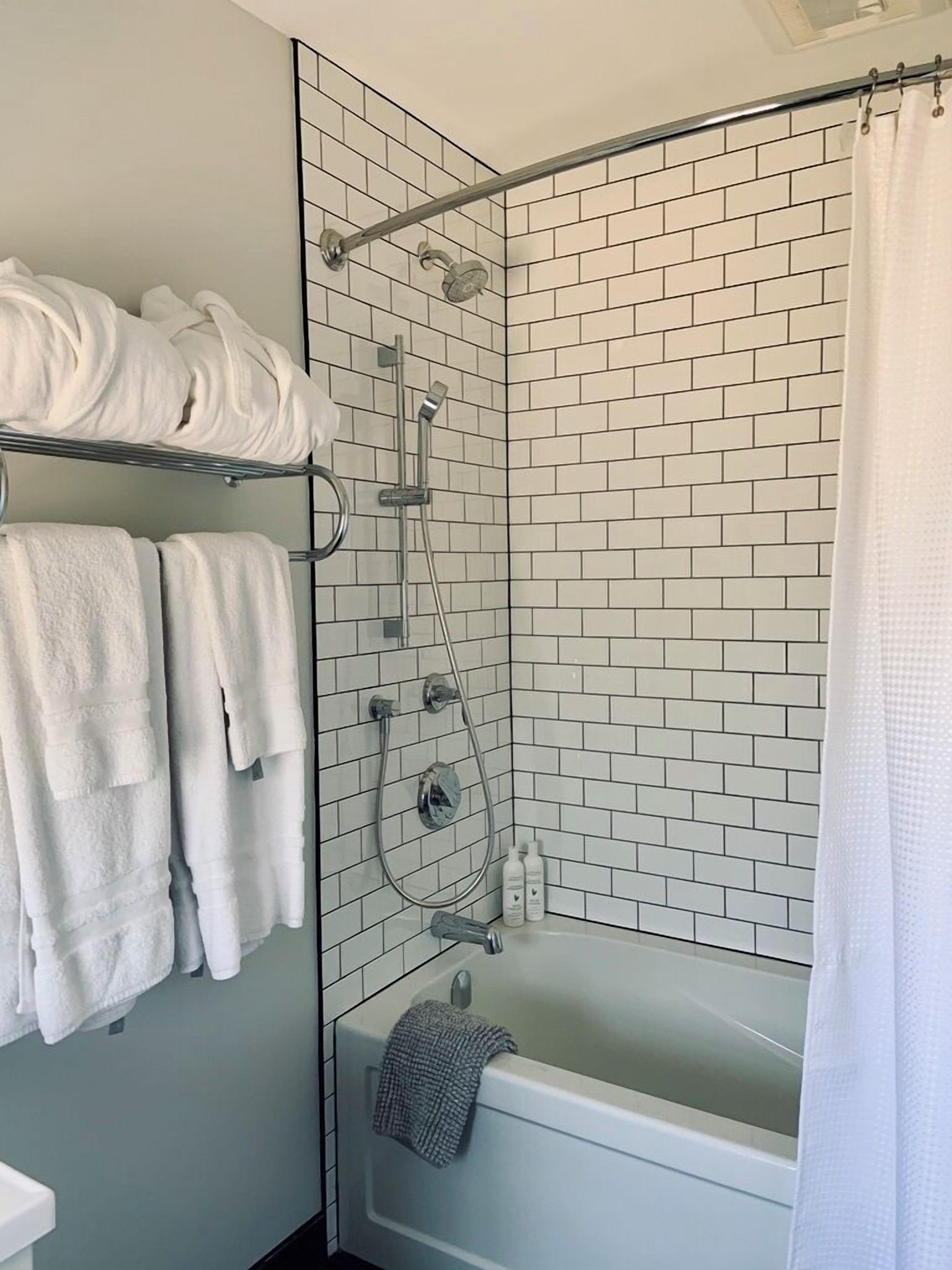 Photo - South Landing Inn