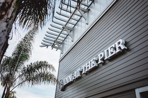 Inn at the Pier Pismo Beach, Curio Collection by Hilton