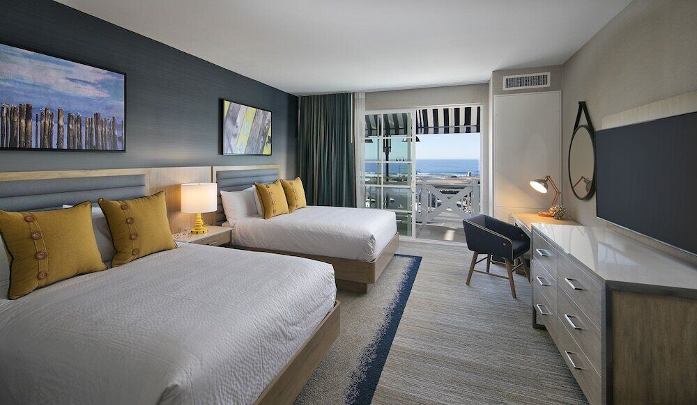 In-room safe, desk, iron/ironing board, free WiFi
