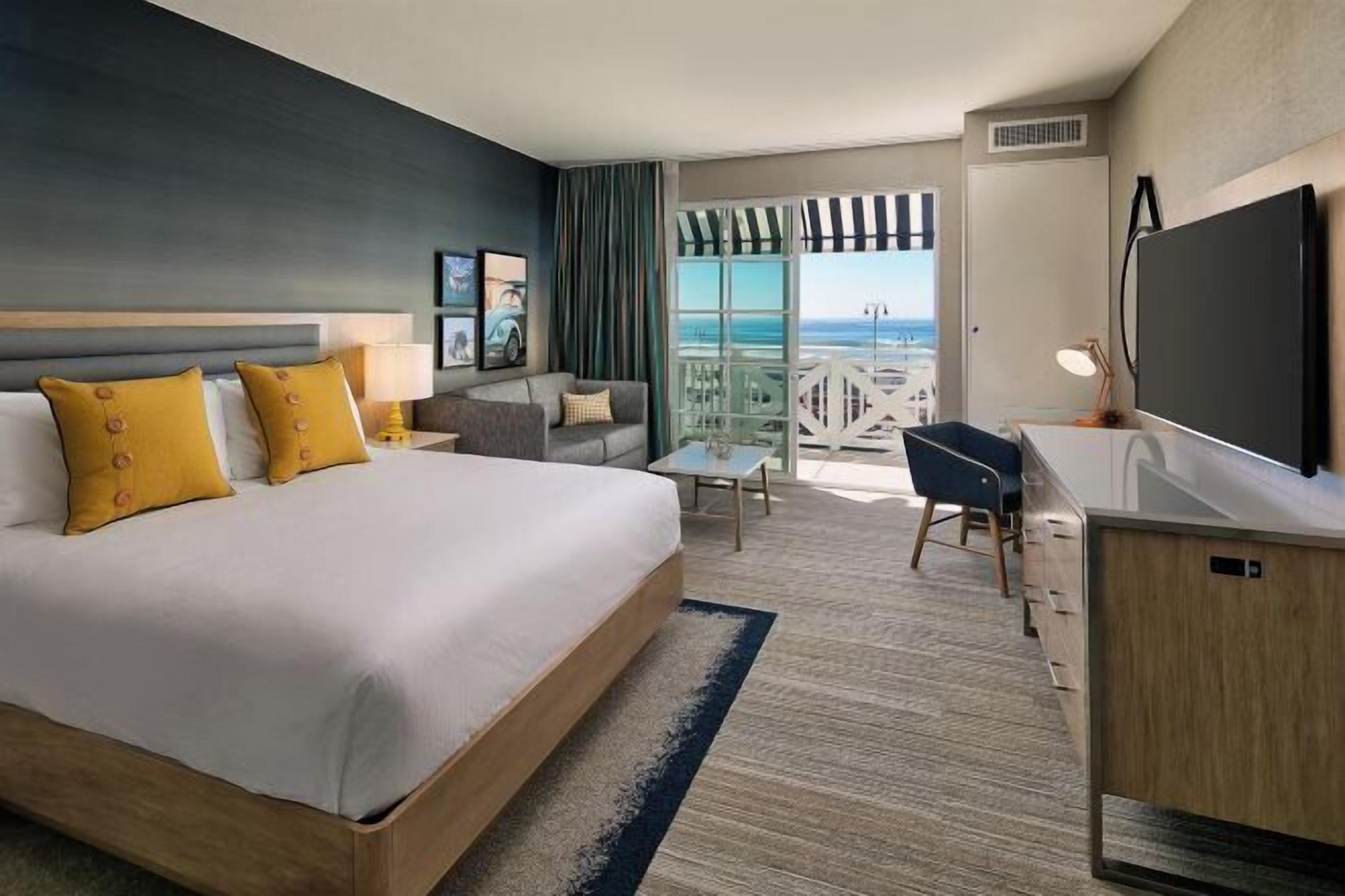 In-room safe, desk, iron/ironing board, free WiFi