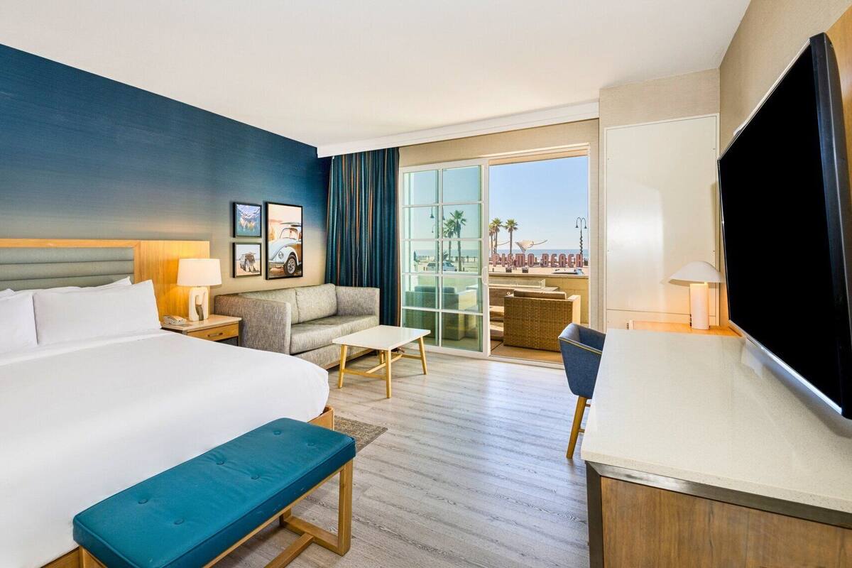 In-room safe, desk, iron/ironing board, WiFi (free)