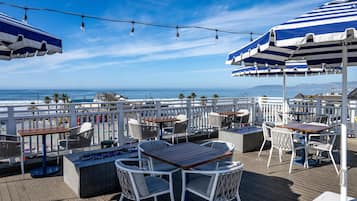 Se sirven desayunos, almuerzos y cocina californiana