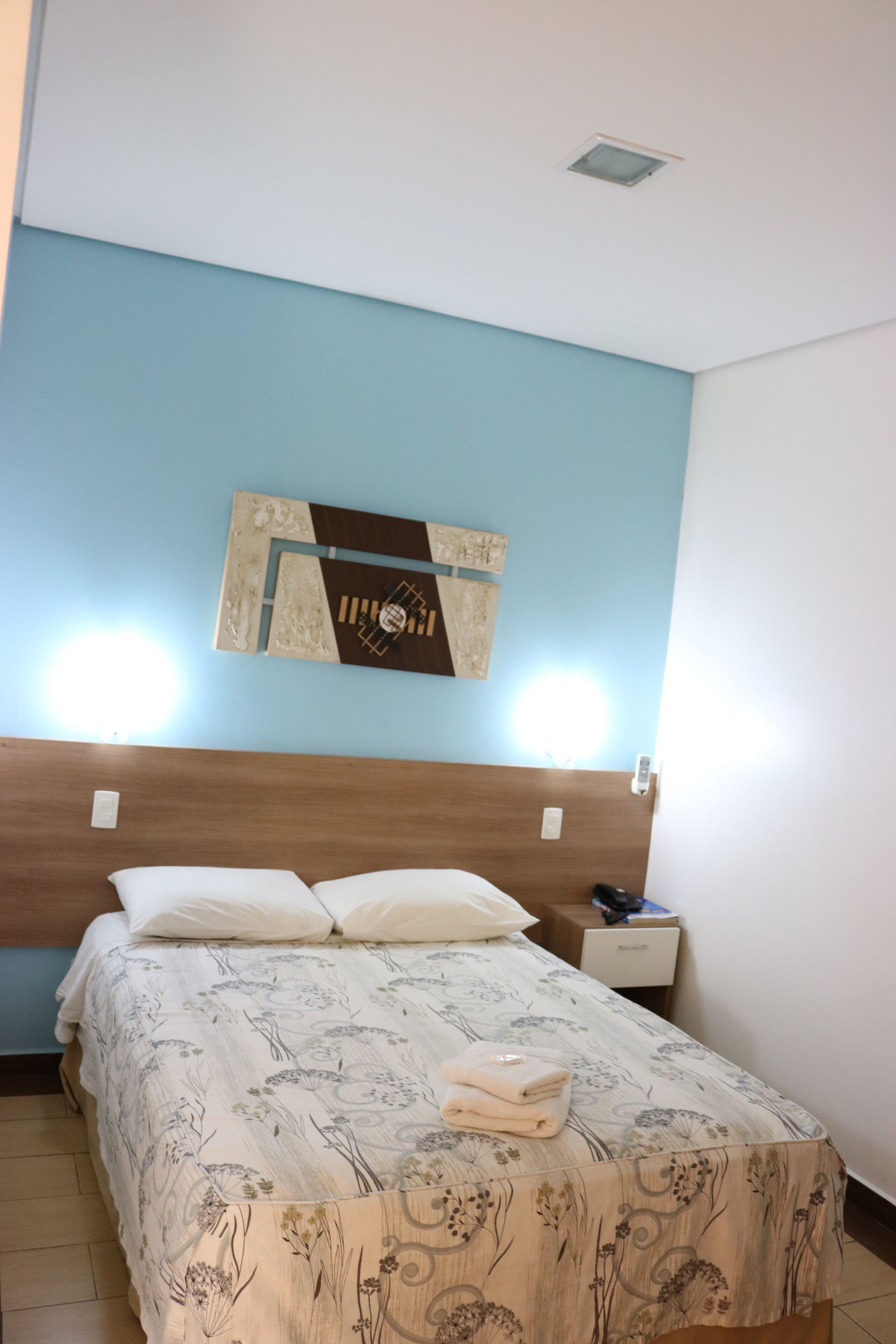 executive double or twin room | minibar, in-room safe, desk, soundproofing