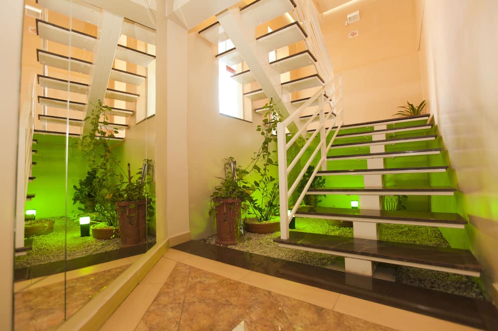 Oly Plaza Hotel