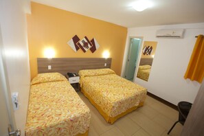Minibar, in-room safe, desk, soundproofing - Oly Plaza Hotel (Piracicaba)
