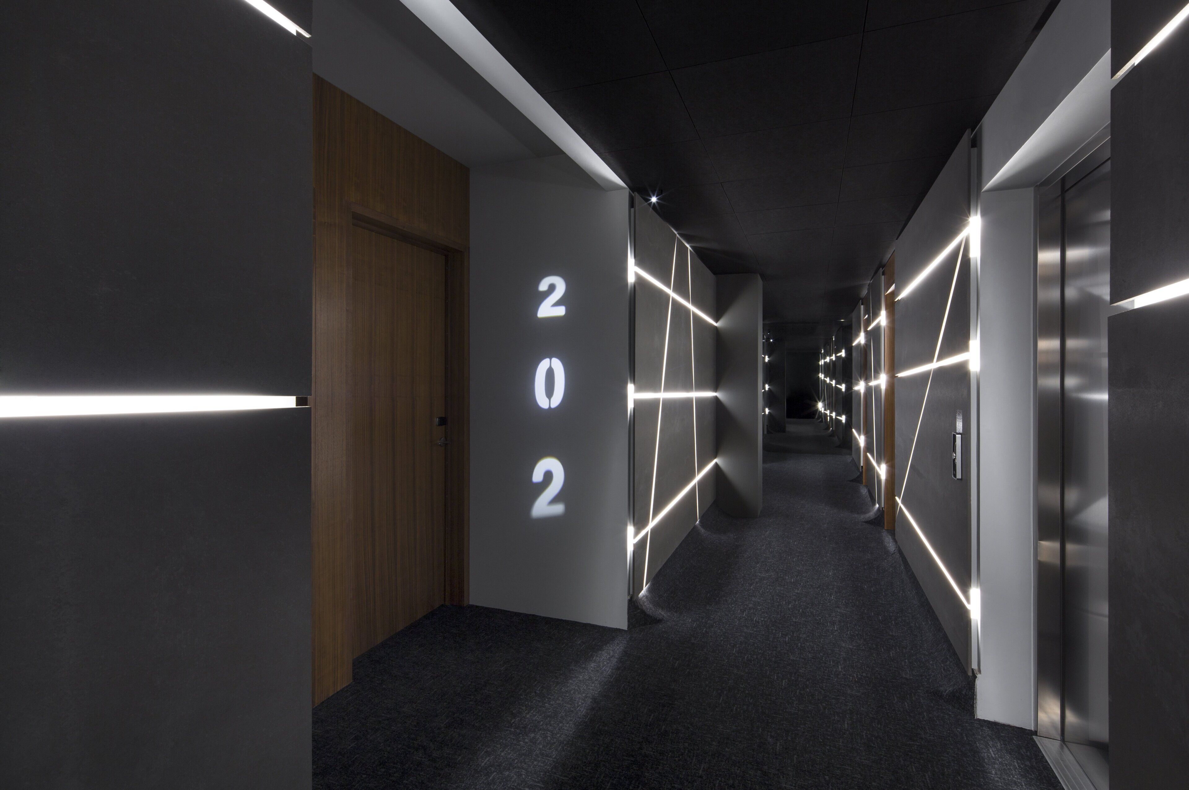 المنشأة من الداخل