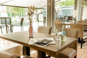 Päivittäinen buffetaamiainen (16.50 EUR per henkilö)