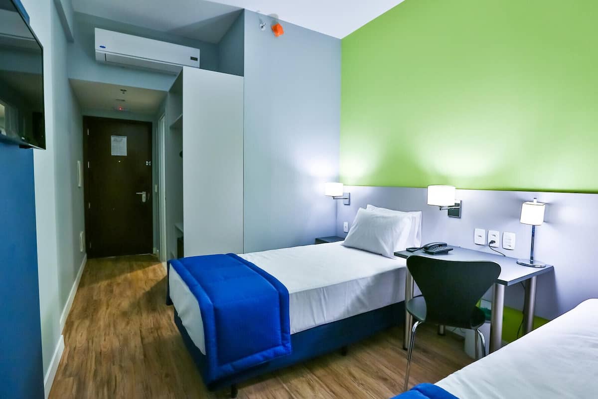 Minibar, két bảo mật tại phòng, phòng cách âm