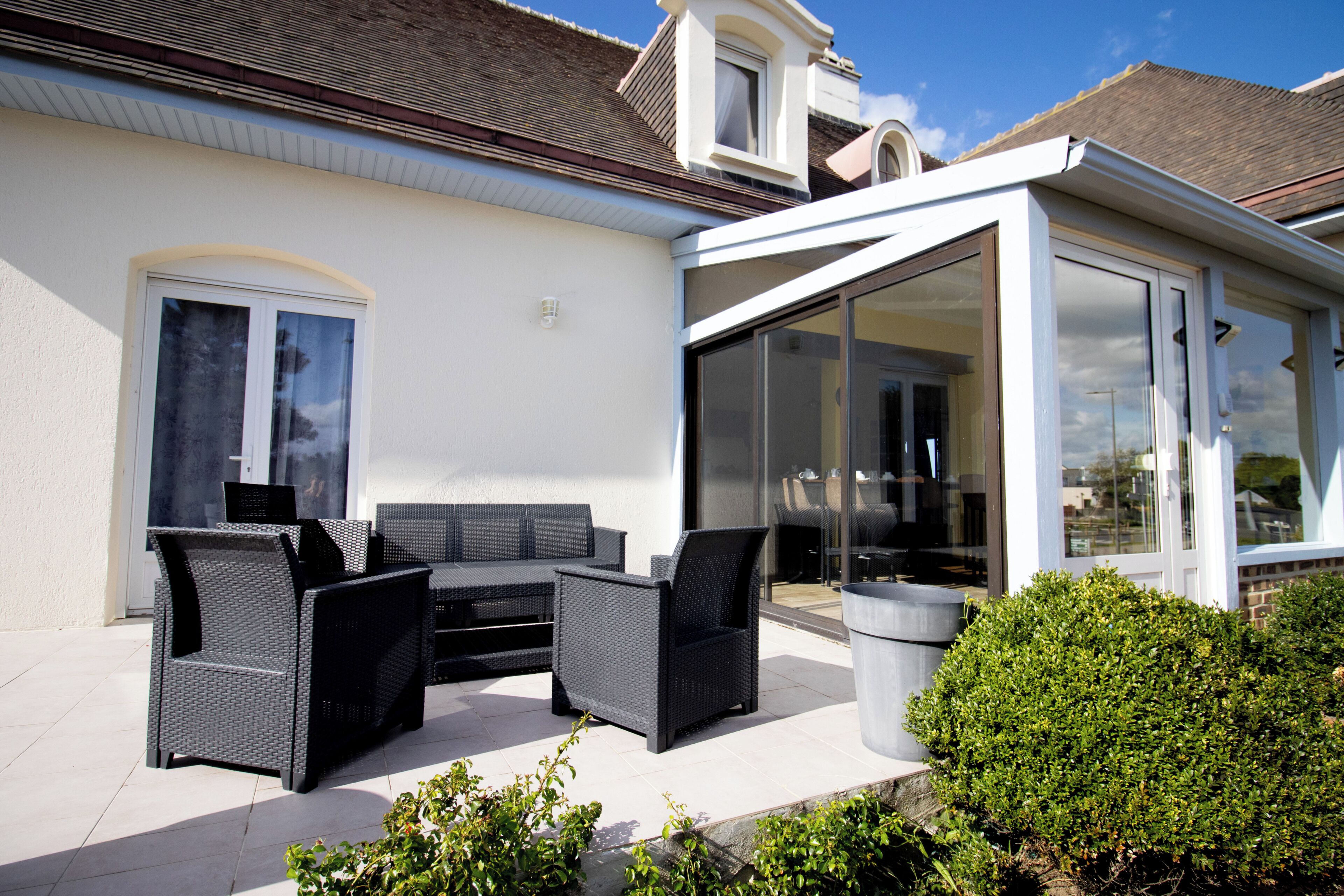 Suíte estúdio panorâmica, 1 cama Queen e sofá-cama, vista para o mar | Terraço/pátio