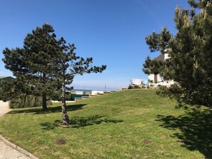 Garden - VILLA PORT WINSTON CHAMBRES BB ET STUDIOS   (Saint-Come-de-Fresne)