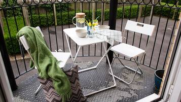 Apartment, 2 Bedrooms | Terrace/patio