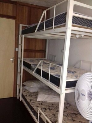 Shared Dormitory - Payment with bank transfer only