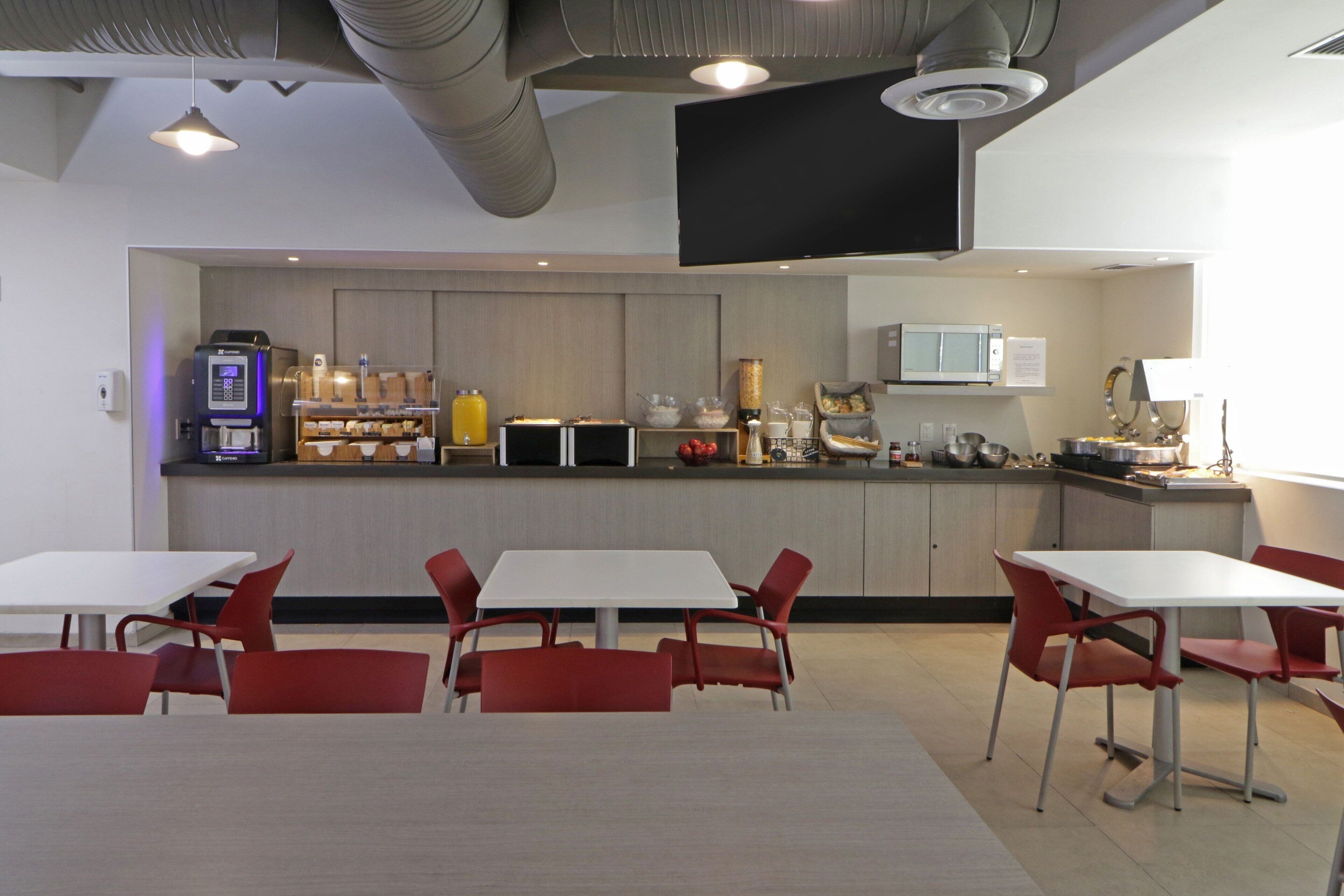 free daily continental breakfast