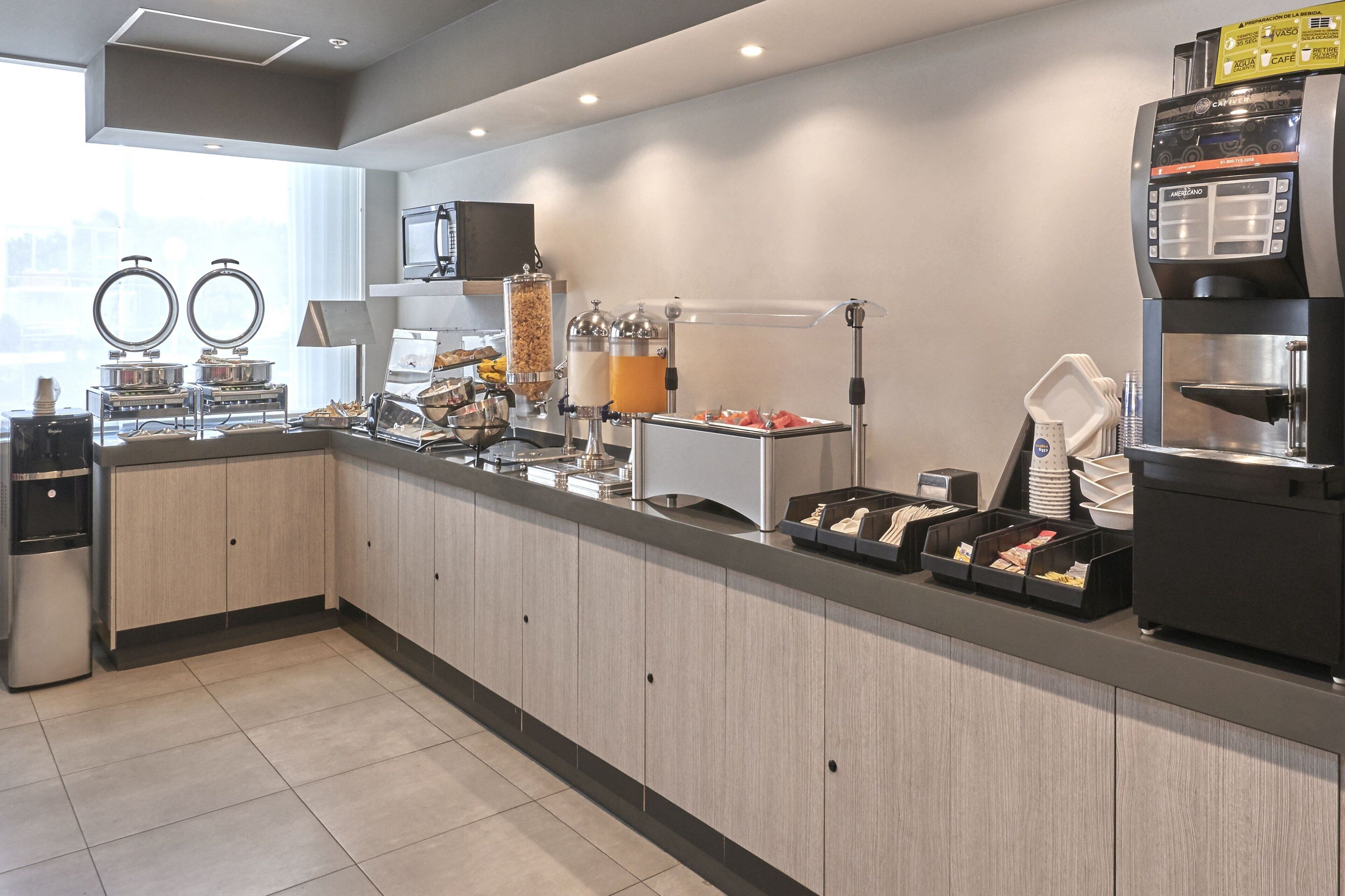 Desayuno continental incluido todos los días