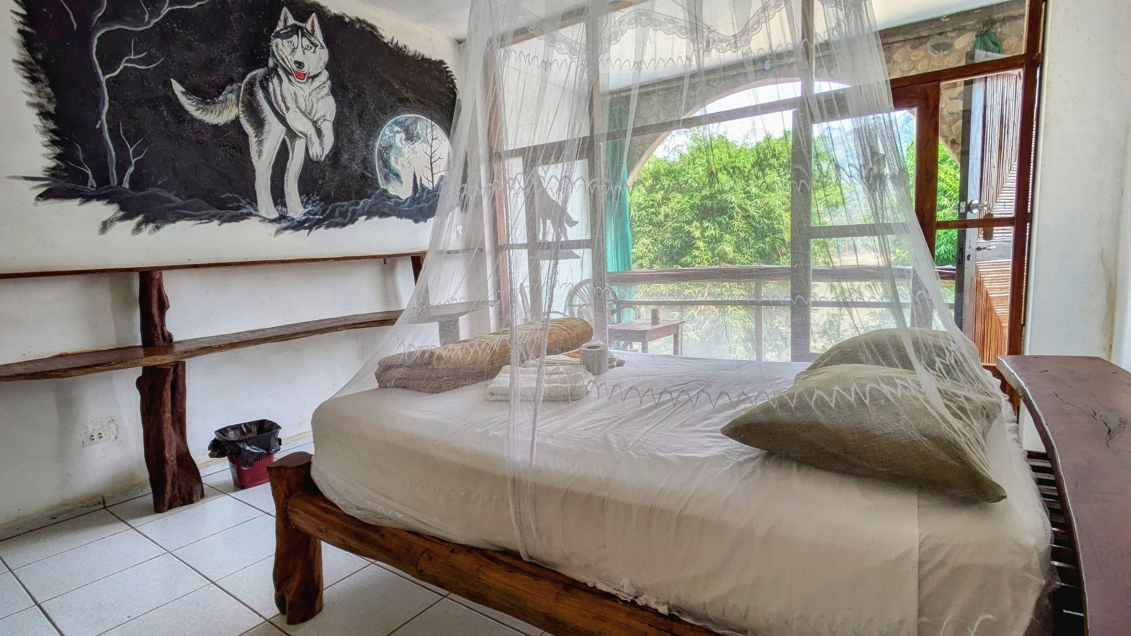 In-room safe, soundproofing, iron/ironing board, free WiFi
