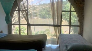 In-room safe, soundproofing, iron/ironing board, free WiFi - Hostal El Lobo - Adults Only - Hostel (Rurrenabaque)