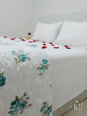 ميني بار وستائر تعتيم وواي فاي مجانًا