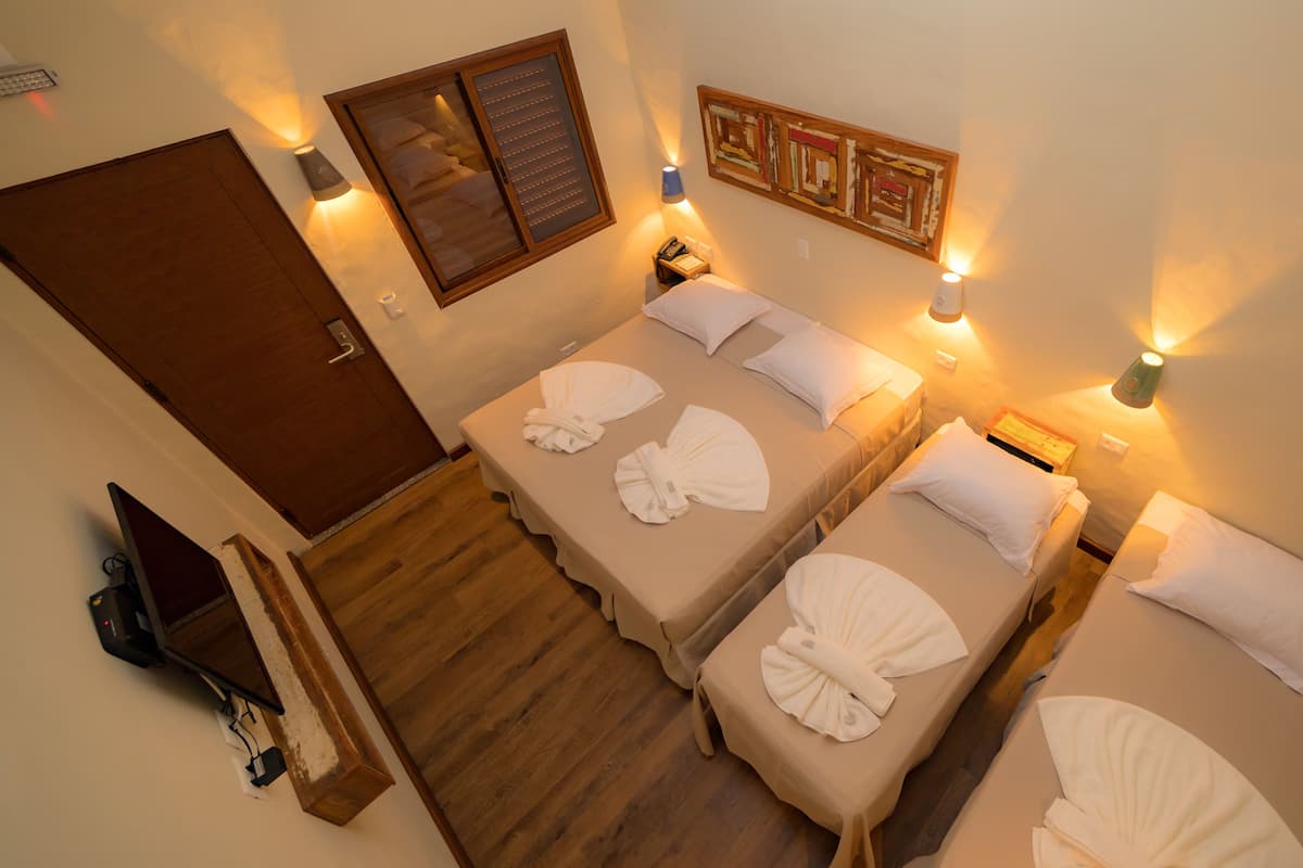 standard room | minibar, in-room safe, free wifi, bed sheets