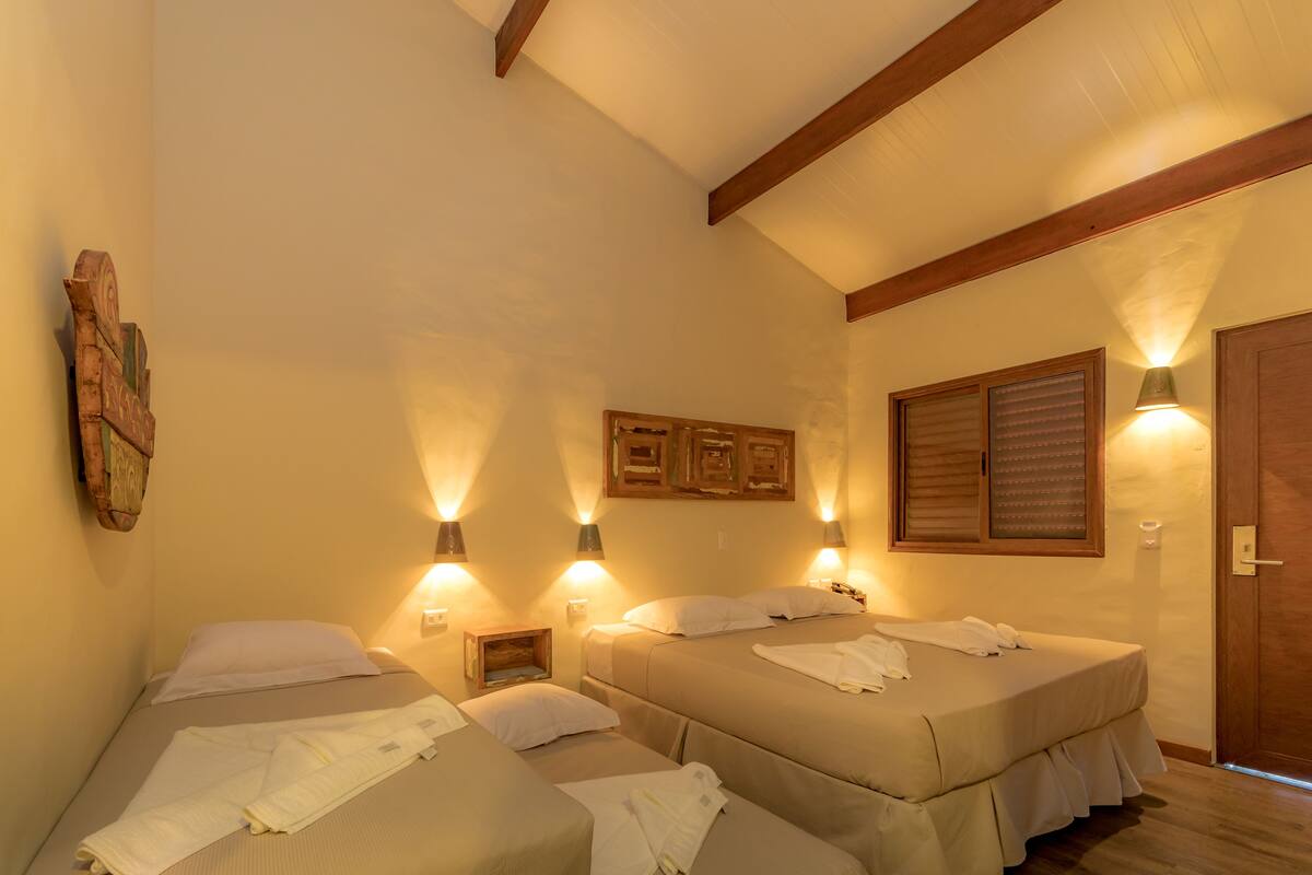 standard room | minibar, in-room safe, free wifi, bed sheets