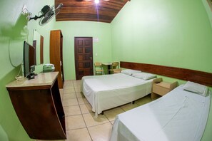 三人房 | 免费 WiFi