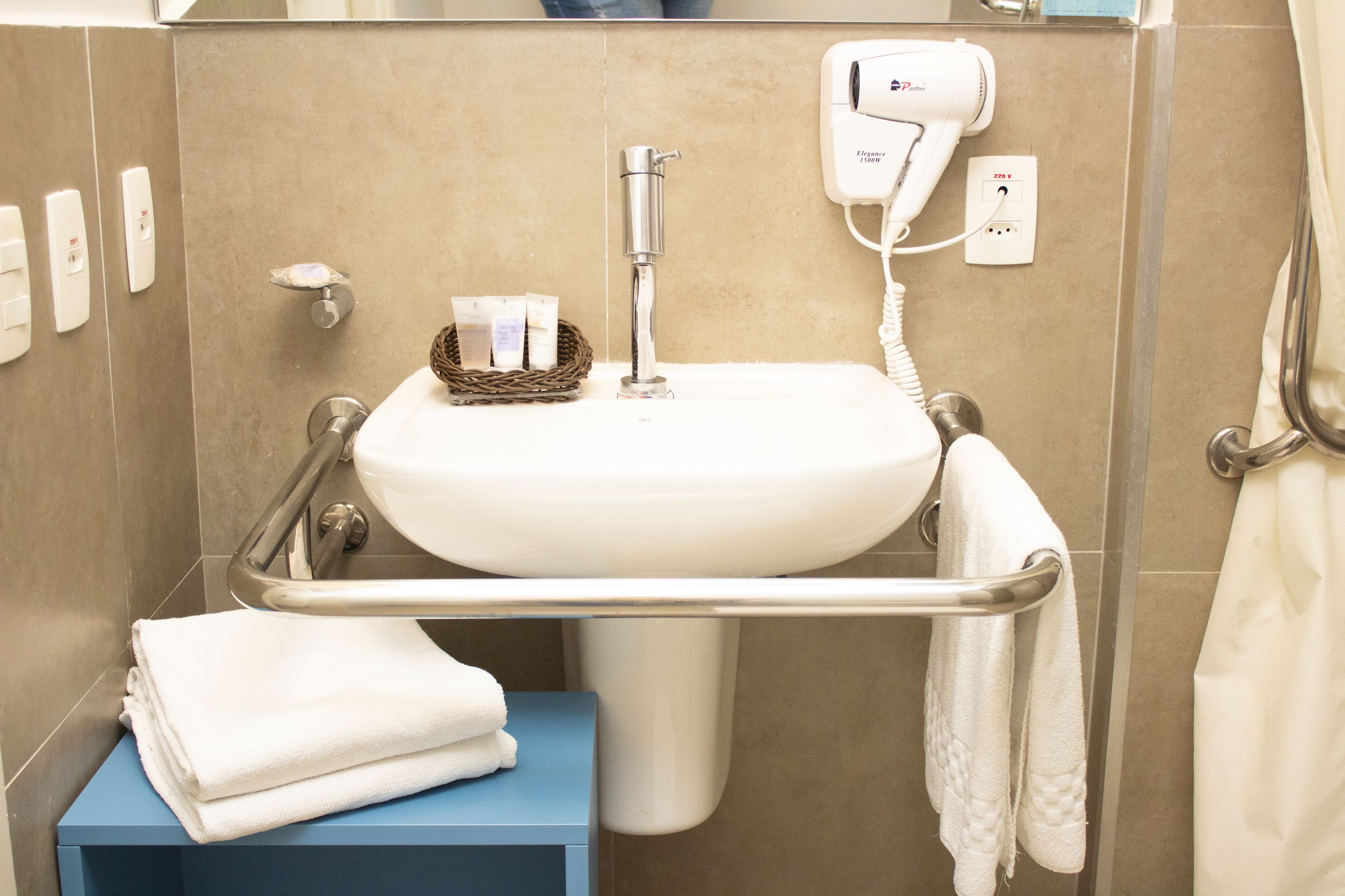 superior double room, accessible | bathroom | free toiletries, hair dryer, towels