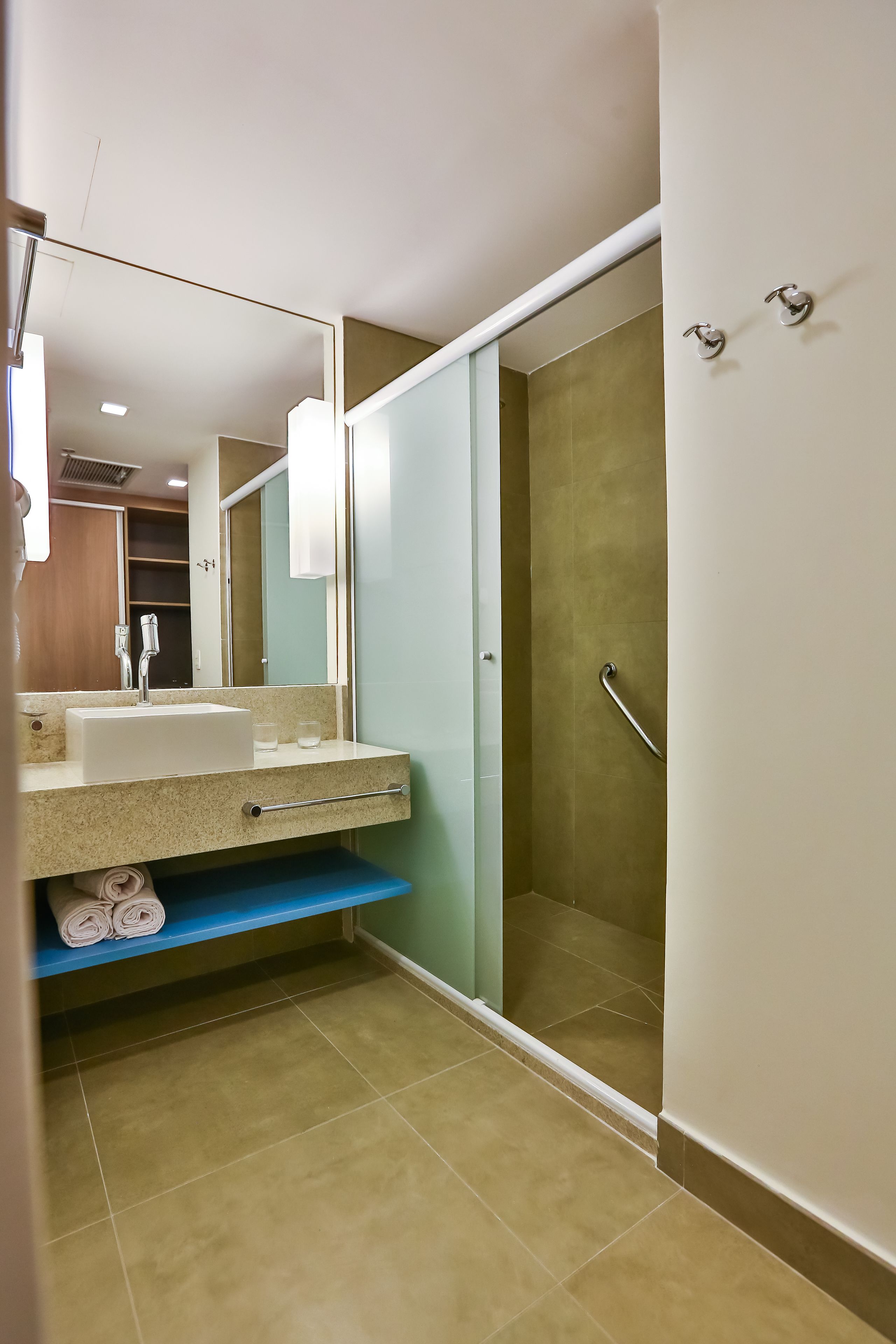 superior double room | bathroom | free toiletries, hair dryer, towels