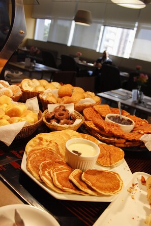 Breakfast, lunch and dinner served - Hilton Garden Inn Santo André (Santo André)