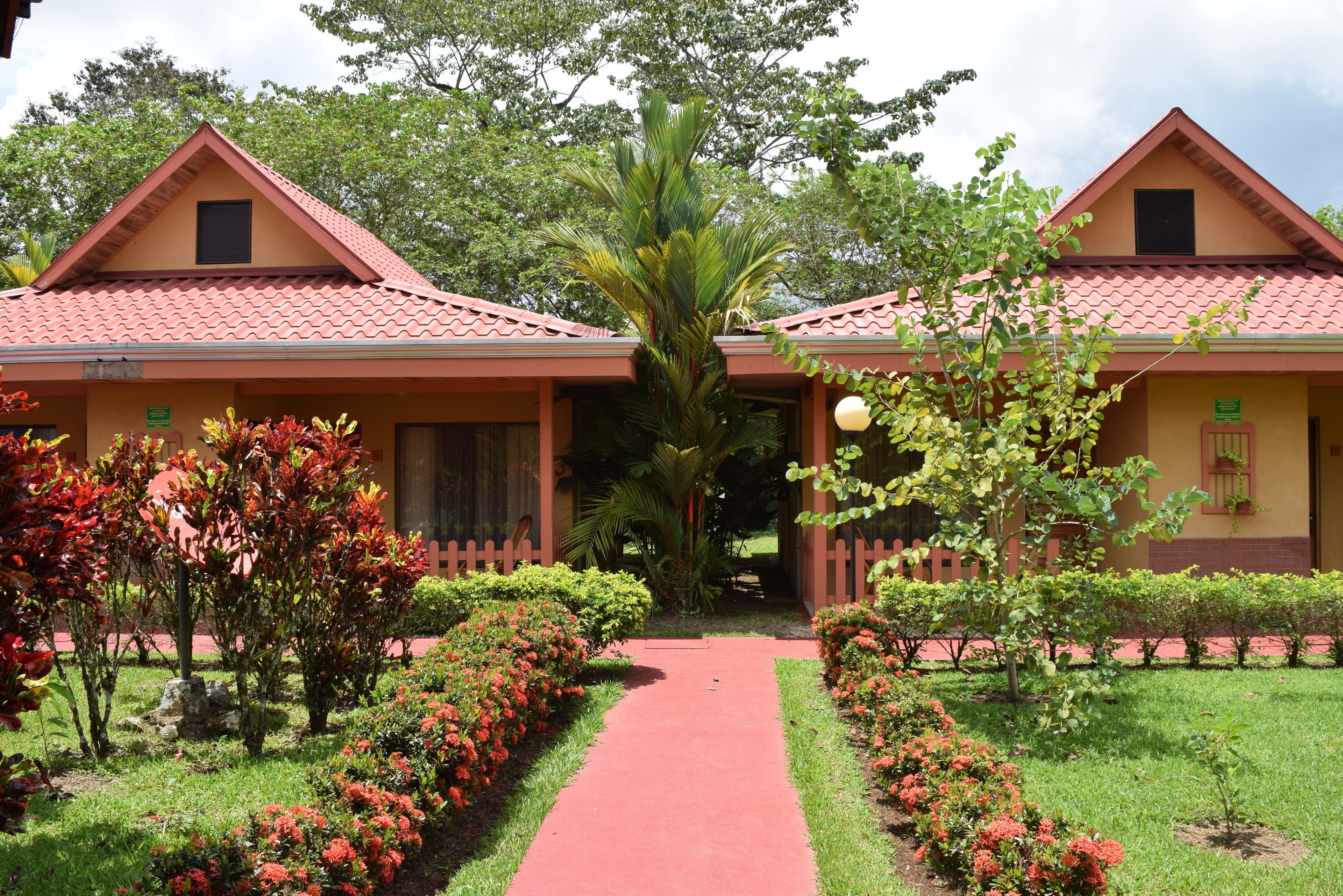 Fachada de la propiedad