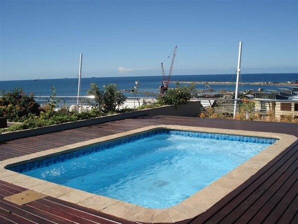 Rooftop pool - Tyson Properties (Durban)